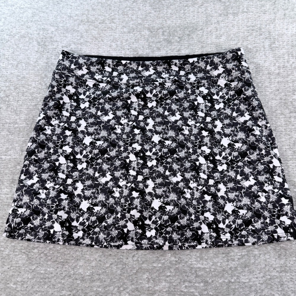 Tranquility Skort Floral Polyester Spandex Small Black White Athletic Activewear
